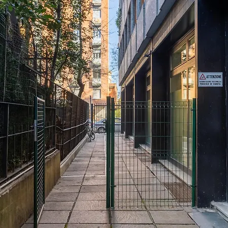 Via Del Rondone 1-2 Appartamento *
